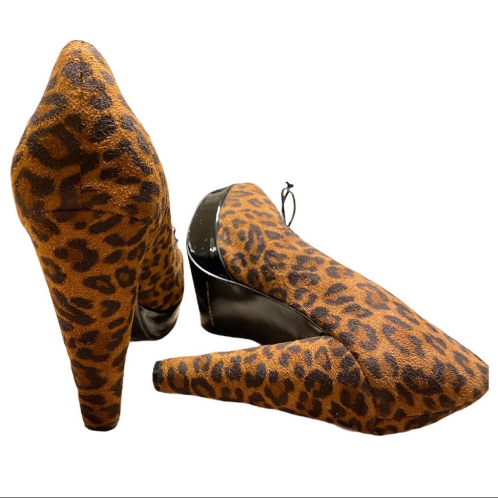 Beverly Feldman Leopard Play Along Heels Size 8M - Picture 4 of 12
